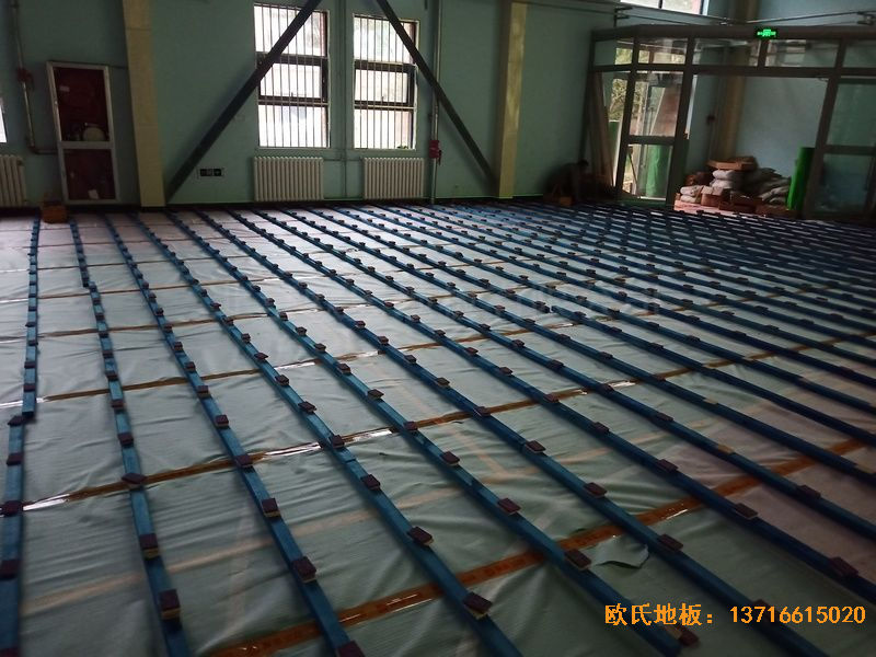青海西寧市城西區(qū)新寧路18號中國科學(xué)院體育木地板施工案例