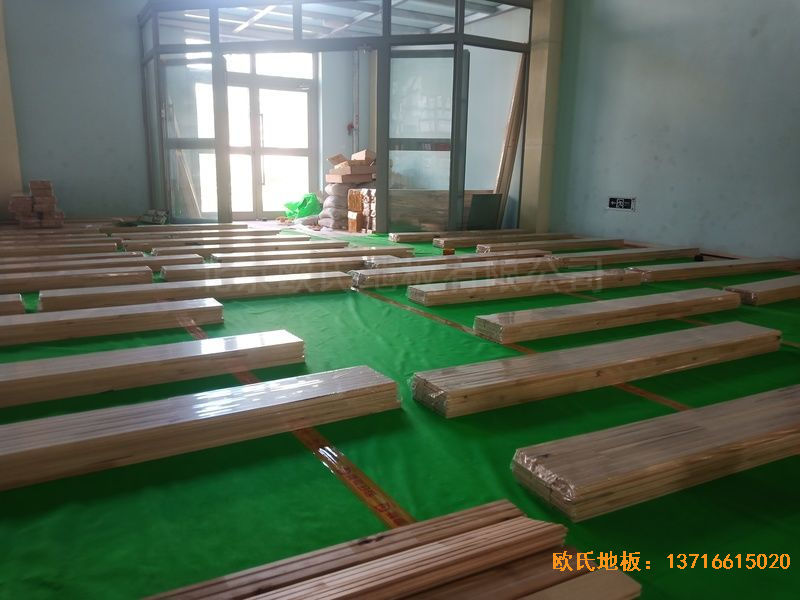青海西寧市城西區(qū)新寧路18號中國科學(xué)院體育木地板施工案例